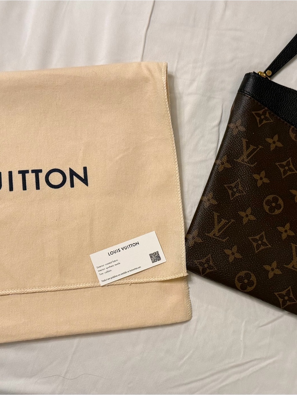 Louis Vuitton Monogram Daily Pouch in Brown with Black Trim - New in Box - Picture 5 of 11